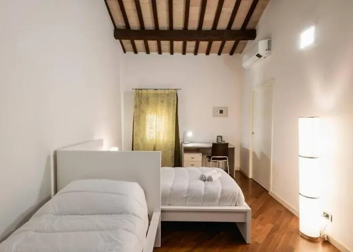 Byzantine Palace, Centro 라벤나