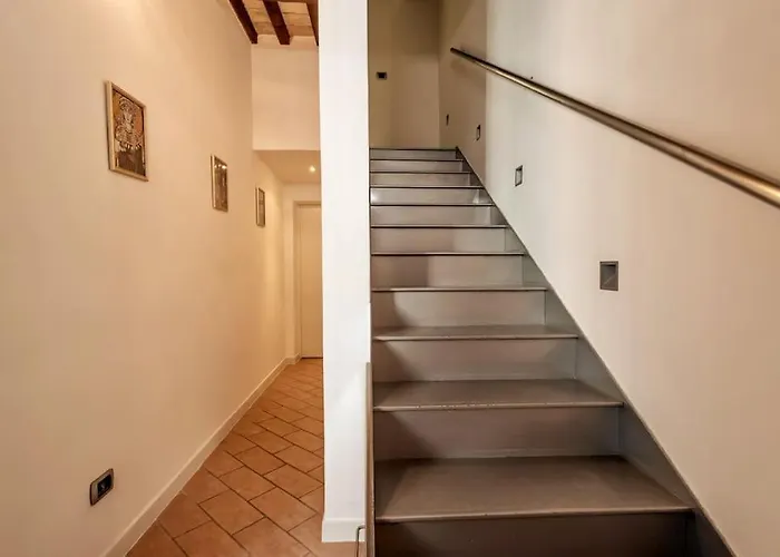 Byzantine Palace, Centro *